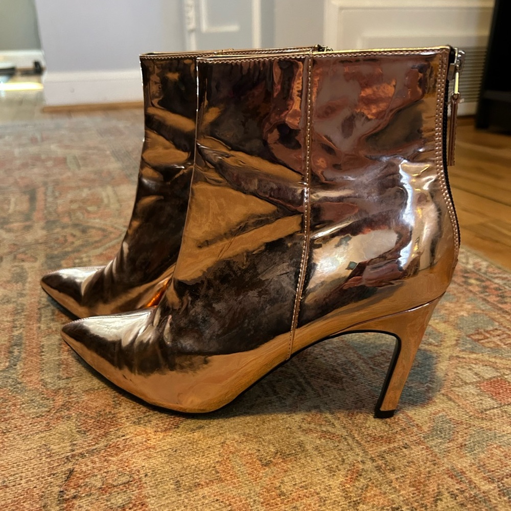 Sassy metallic pink boots - size 8